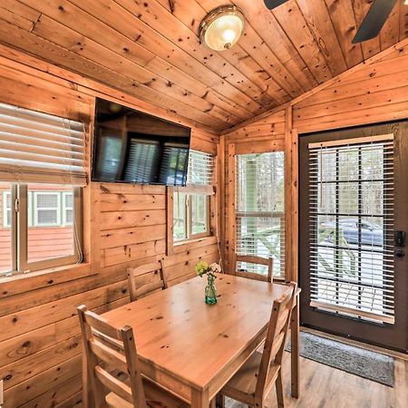 Beautiful New Bern Studio Cabin With Fire Pit! المظهر الخارجي الصورة